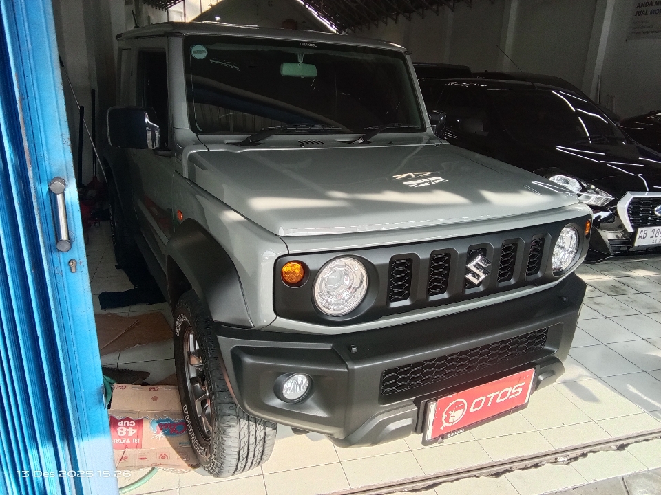 Foto Mobil Bekas Depan Suzuki Jimny 1.5 4x4 tahun 2021