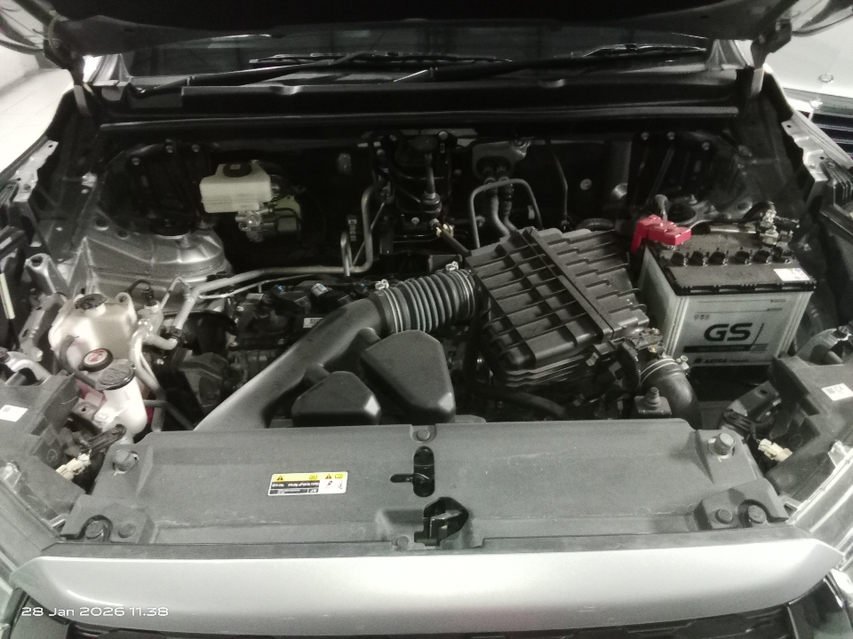Foto Mobil Bekas Mesin Toyota Kijang Innova 2.0 Zenix V HV CVT Modellista tahun 2023