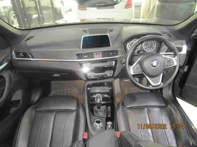 Foto Mobil Bekas Dashboard BMW X1 1.5 Sdrive18i tahun 2018