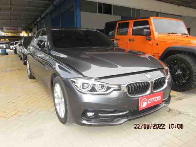 2017 BMW 320i 2.0 - Foto 1 dari 6
