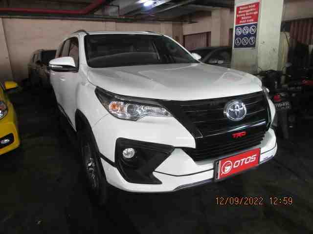 2016 Toyota Fortuner 2.4 G - Foto 1 dari 6