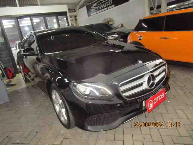 2016 Mercedes-Benz E250 2.0 - Foto 1 dari 6