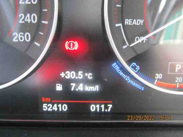 Foto Mobil Bekas Odometer BMW 320i 2.0 tahun 2016
