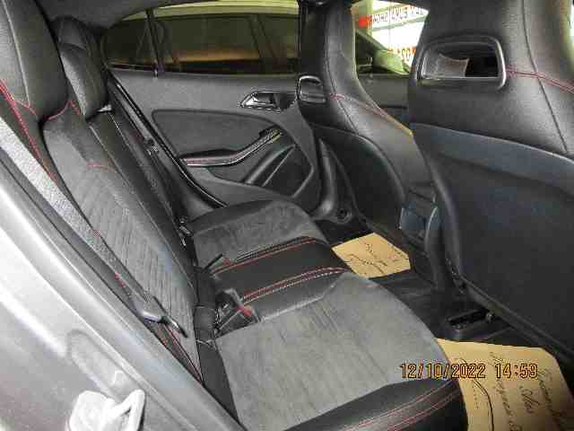 Foto Mobil Bekas Kabin Belakang Mercedes-Benz GLA200 1.6 tahun 2016