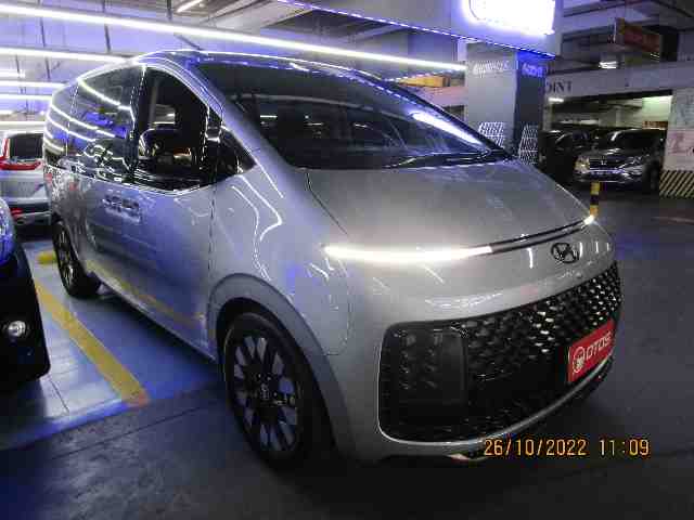 2021 Hyundai Staria 2.2 - Foto 1 dari 9