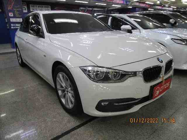 2016 BMW 320i 2.0 - Foto 1 dari 6