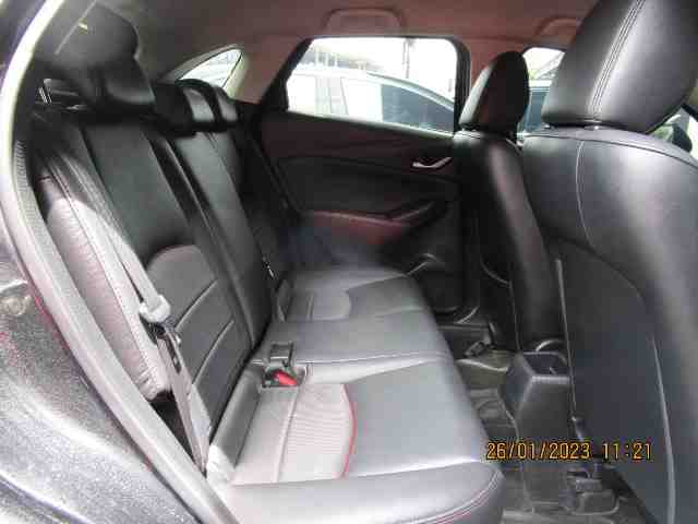 Foto Mobil Bekas Kabin Belakang Mazda CX-3 2.0 Touring tahun 2017