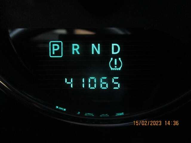 Foto Mobil Bekas Odometer Jeep Wrangler 3.8 tahun 2014