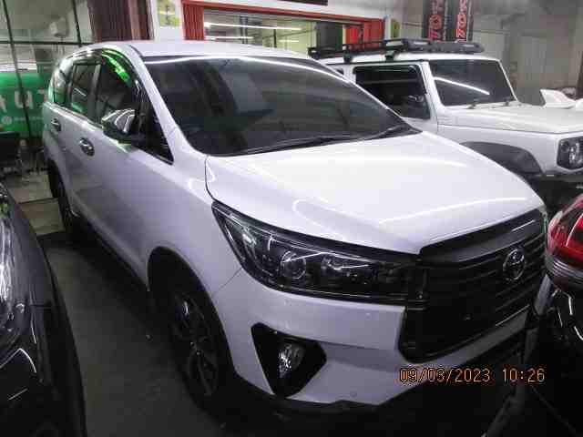 2021 Toyota Kijang Innova 2.0 - Foto 1 dari 6