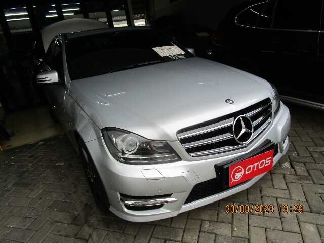 2014 Mercedes-Benz C200 1.8 CGI - Foto 1 dari 6