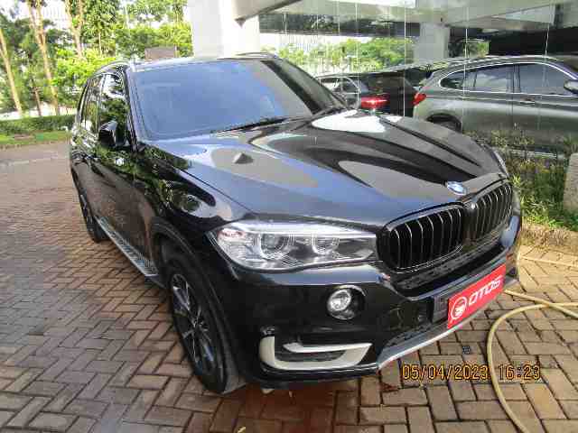 2017 BMW X5 3.0 - Foto 1 dari 6