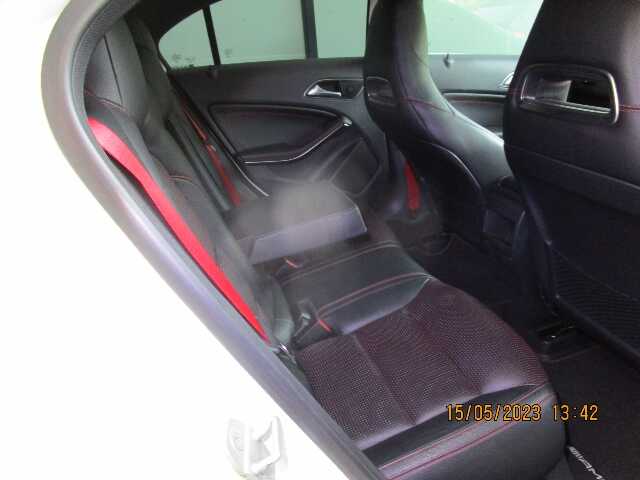 Foto Mobil Bekas Kabin Belakang Mercedes-Benz A45 AMG 2.0 4MATIC tahun 2014