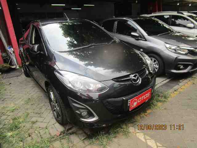 2014 Mazda 2 1.5 RZ - Foto 1 dari 6