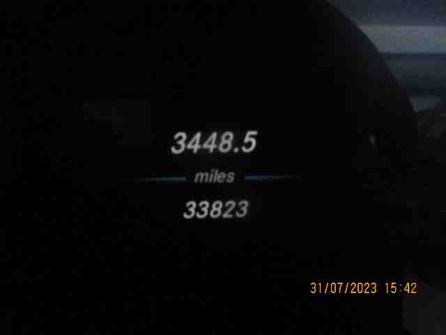 Foto Mobil Bekas Odometer Mercedes-Benz E250 2.0 tahun 2017