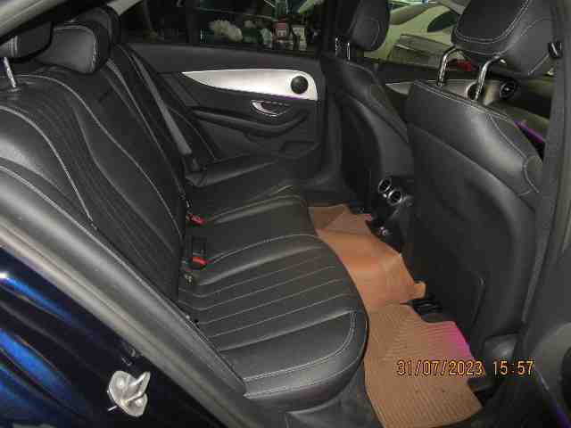 Foto Mobil Bekas Kabin Belakang Mercedes-Benz E250 2.0 tahun 2017