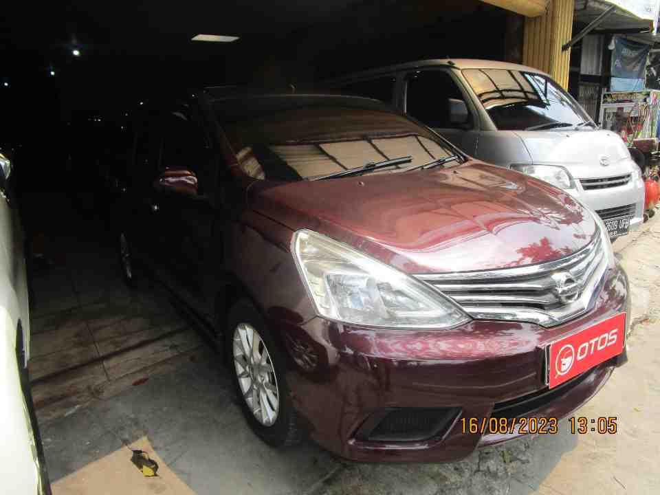 2016 Nissan Grand Livina 1.5 SV - Foto 1 dari 6