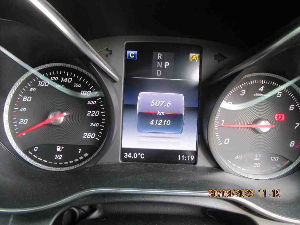 Foto Mobil Bekas Odometer Mercedes-Benz C300 2.0 AMG tahun 2018