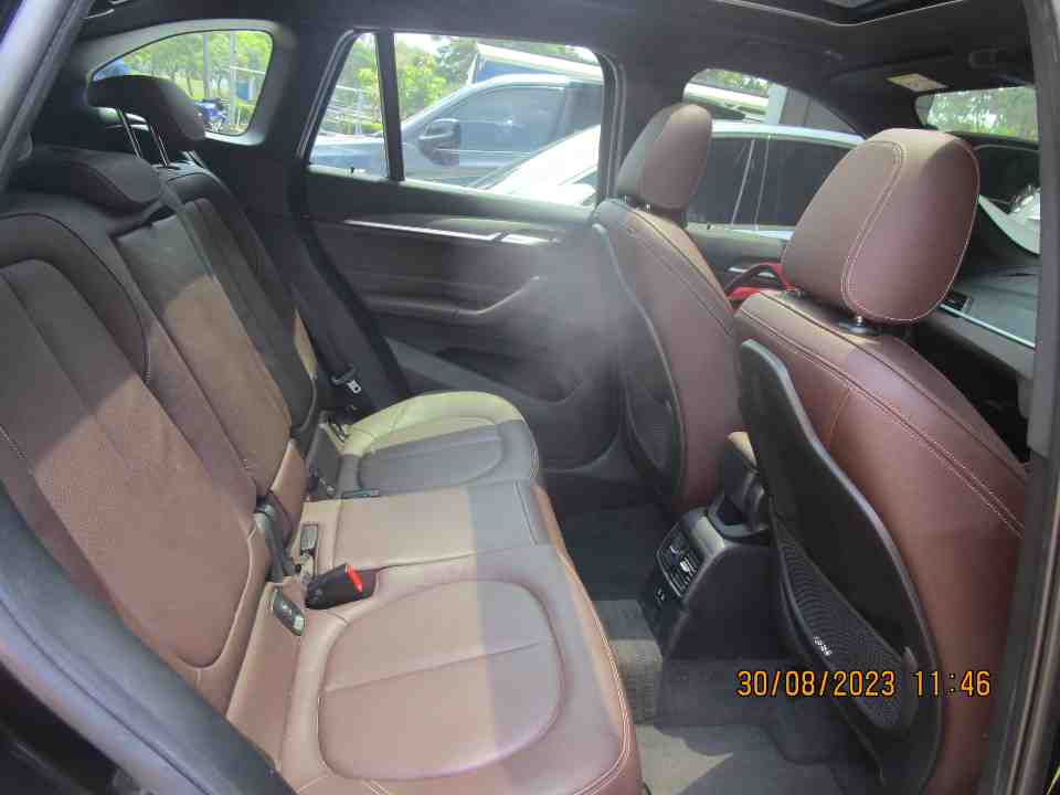 Foto Mobil Bekas Kabin Belakang BMW X1 1.5 Sdrive18i Xline tahun 2019