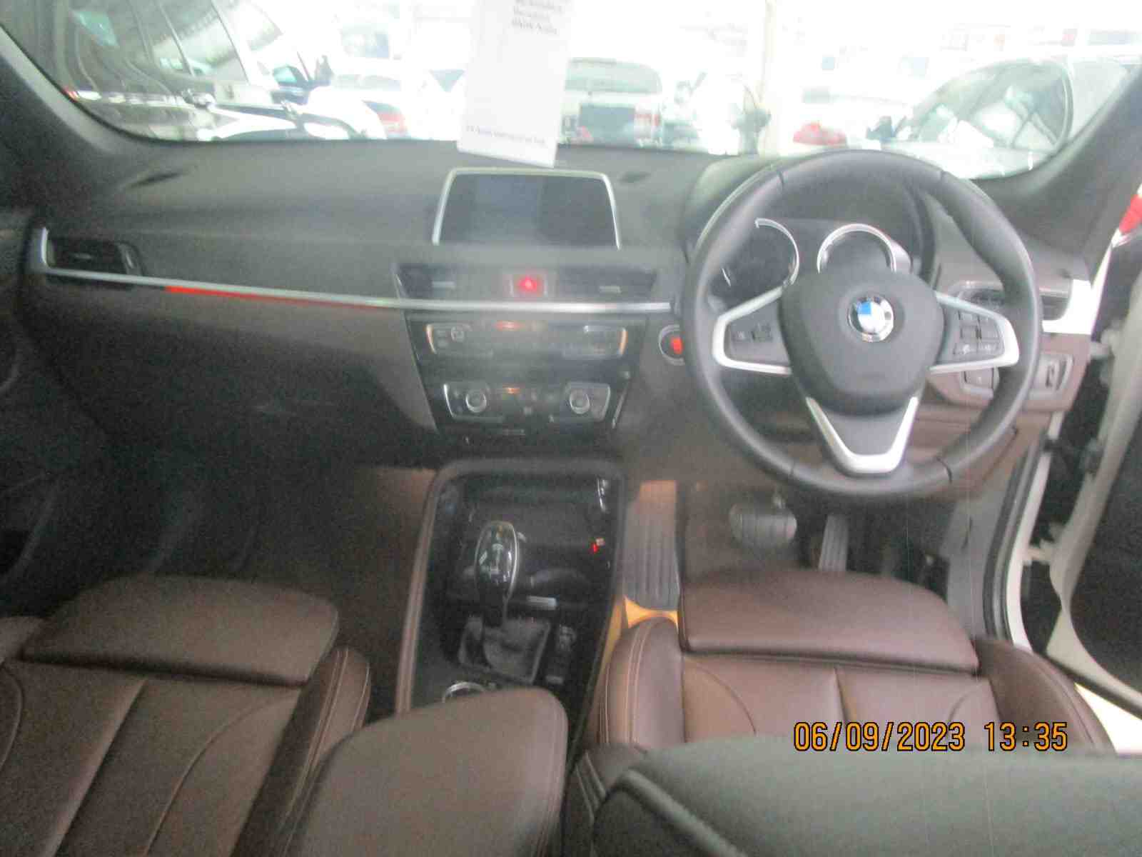 Foto Mobil Bekas Dashboard BMW X1 1.5 Sdrive18i tahun 2018