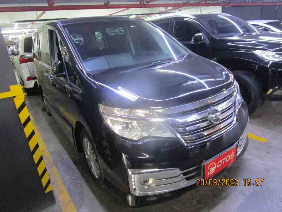 2016 Nissan Serena 2.0 Highway Star - Foto 1 dari 6
