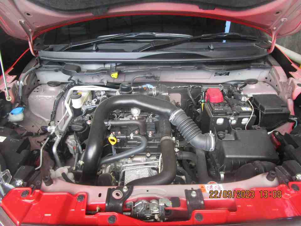 Foto Mobil Bekas Mesin Daihatsu Rocky 1.0 R tahun 2021