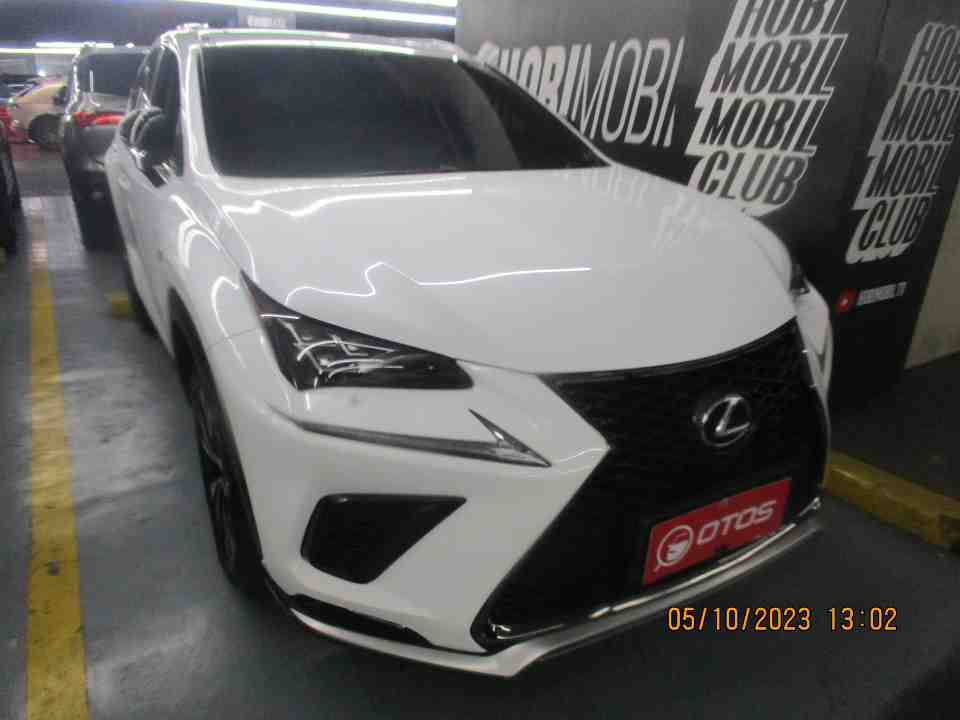2018 Lexus NX 300 2.0 - Foto 1 dari 9