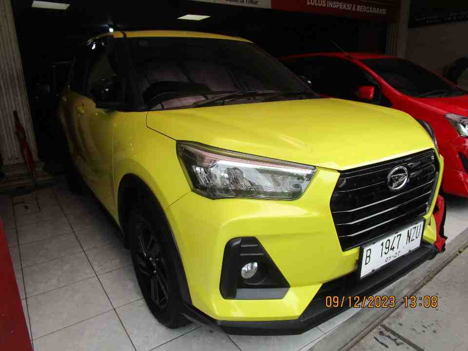 2022 Daihatsu Rocky 1.2 X - Foto 1 dari 6