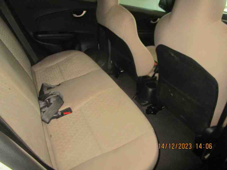 Foto Mobil Bekas Kabin Belakang Honda Brio 1.2 E tahun 2020