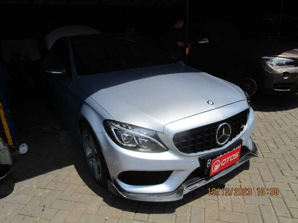 2015 Mercedes-Benz C250 2.0 - Foto 1 dari 6