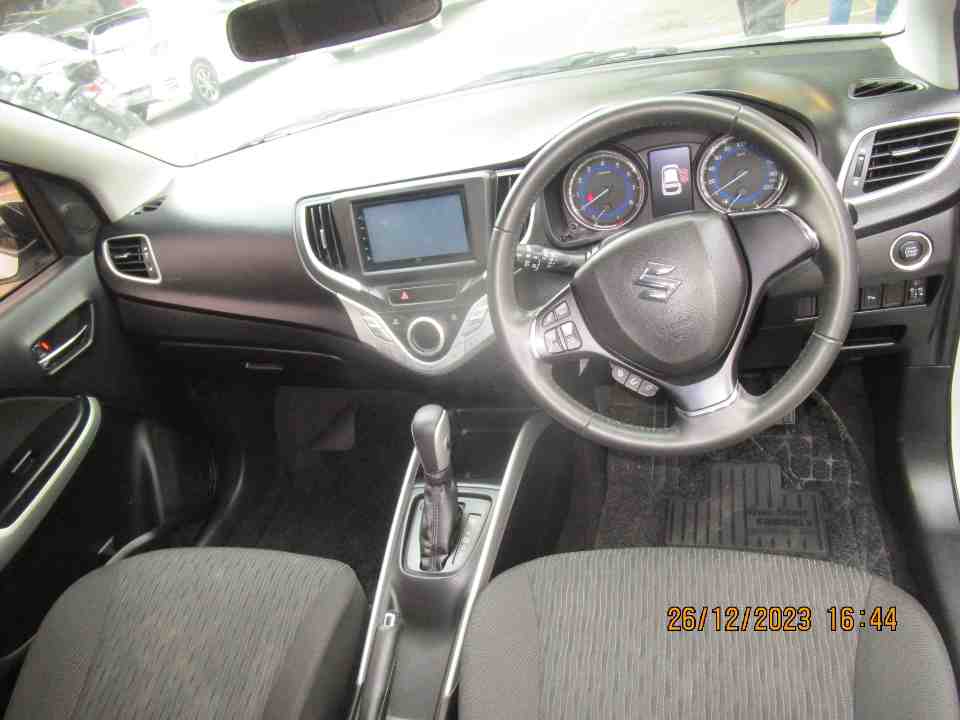 Foto Mobil Bekas Dashboard Suzuki Baleno 1.4 tahun 2018