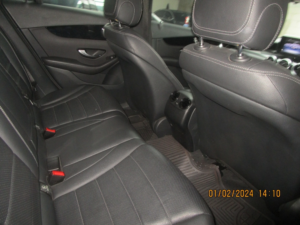 Foto Mobil Bekas Kabin Belakang Mercedes-Benz GLC250 2.0 tahun 2016