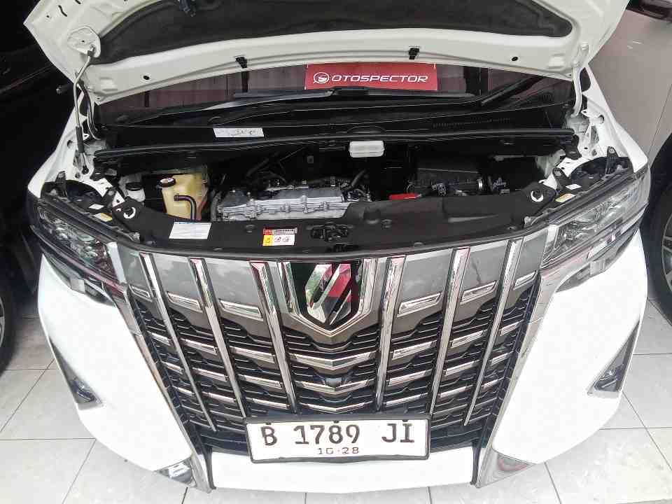 Foto Mobil Bekas Mesin Toyota Alphard 2.5 G tahun 2018