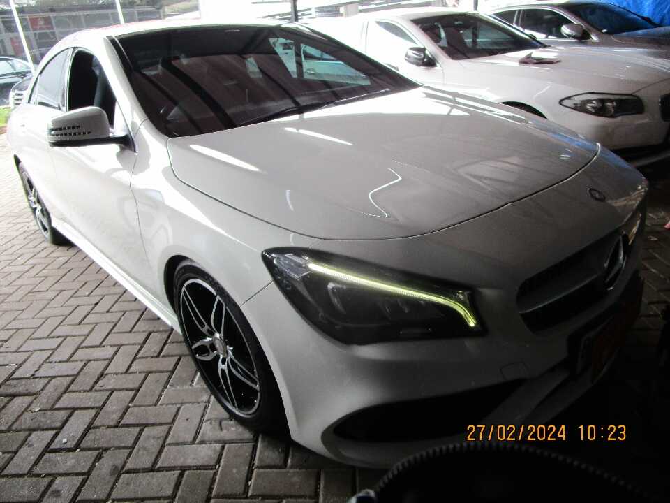 2016 Mercedes-Benz CLA200 1.6 - Foto 1 dari 6