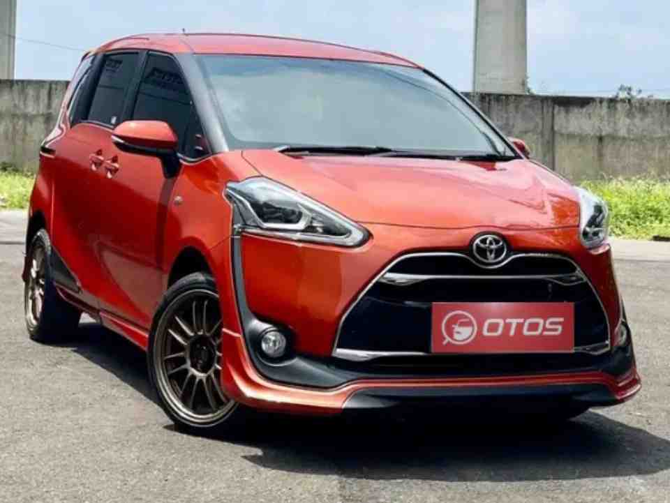 2016 Toyota Sienta 1.5 Q - Foto 1 dari 6