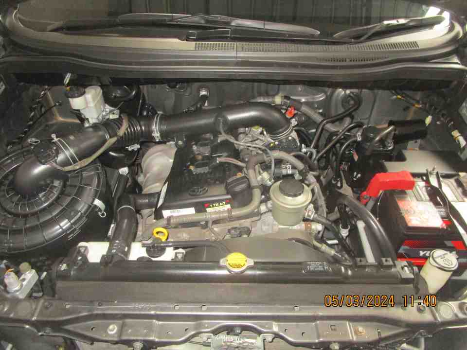 Foto Mobil Bekas Mesin Toyota Innova 2.0 G tahun 2014