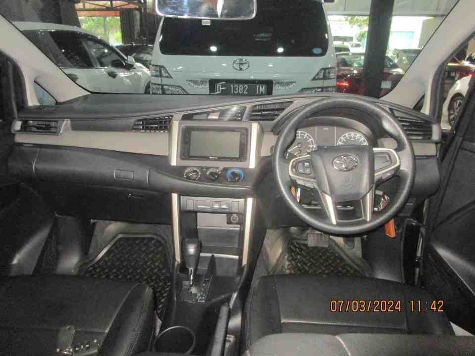 Foto Mobil Bekas Dashboard Toyota Innova 2.0 G tahun 2020