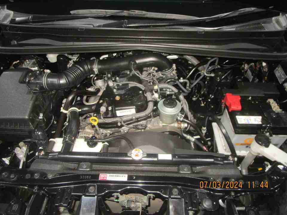 Foto Mobil Bekas Mesin Toyota Innova 2.0 G tahun 2020