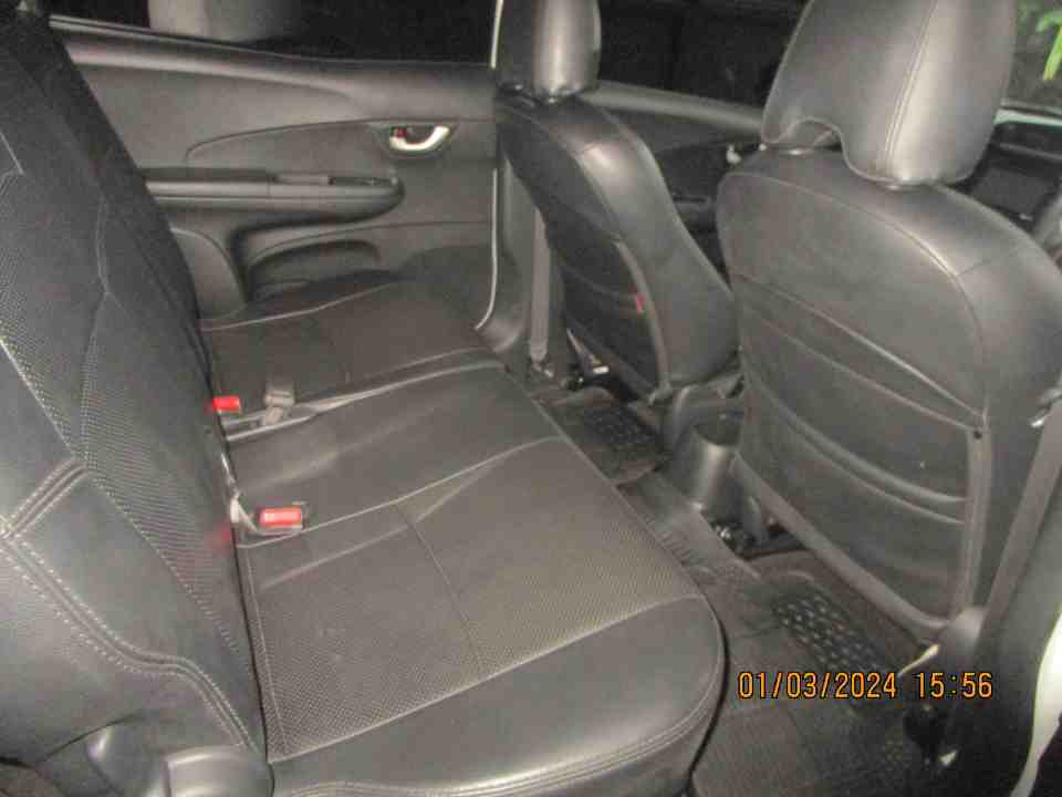 Foto Mobil Bekas Kabin Belakang Honda BR-V 1.5 E Prestige tahun 2016