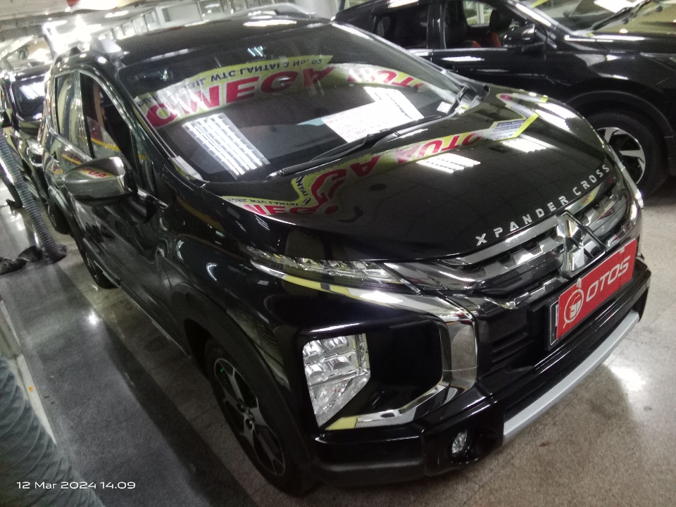 2020 Mitsubishi Xpander 1.5 Cross - Foto 1 dari 6