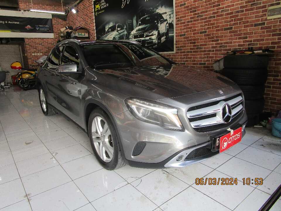 2014 Mercedes-Benz GLA200 1.6 - Foto 1 dari 6