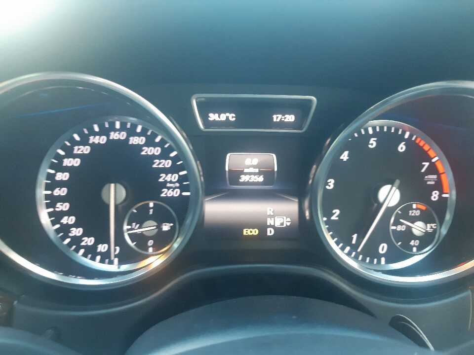 Foto Mobil Bekas Odometer Mercedes-Benz GL400 3.0 Exclusive tahun 2015
