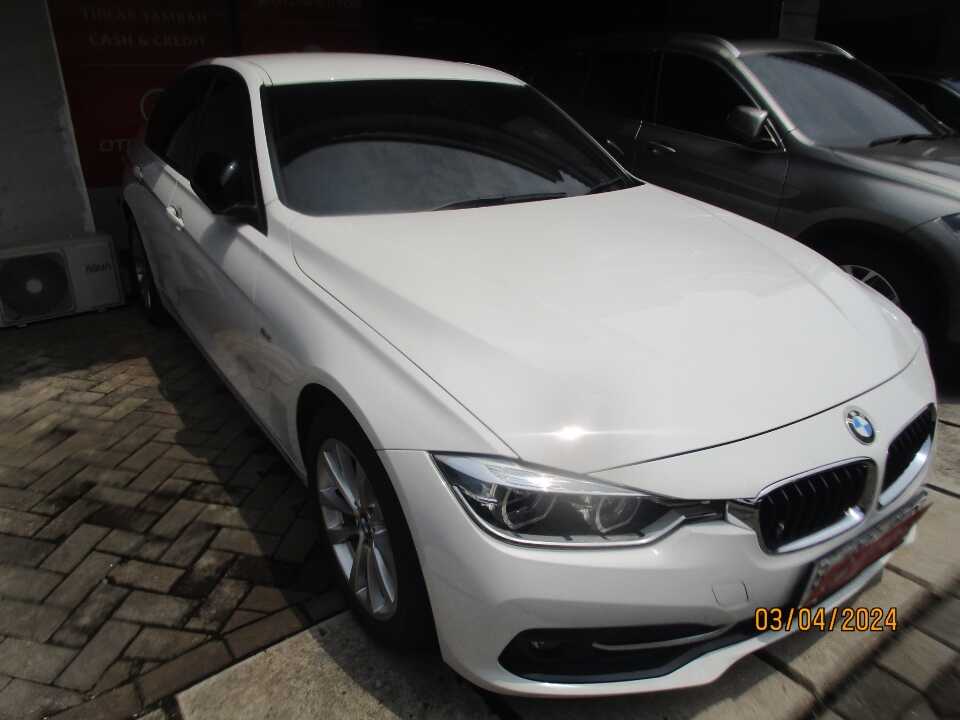 2016 BMW 320i 2.0 - Foto 1 dari 6