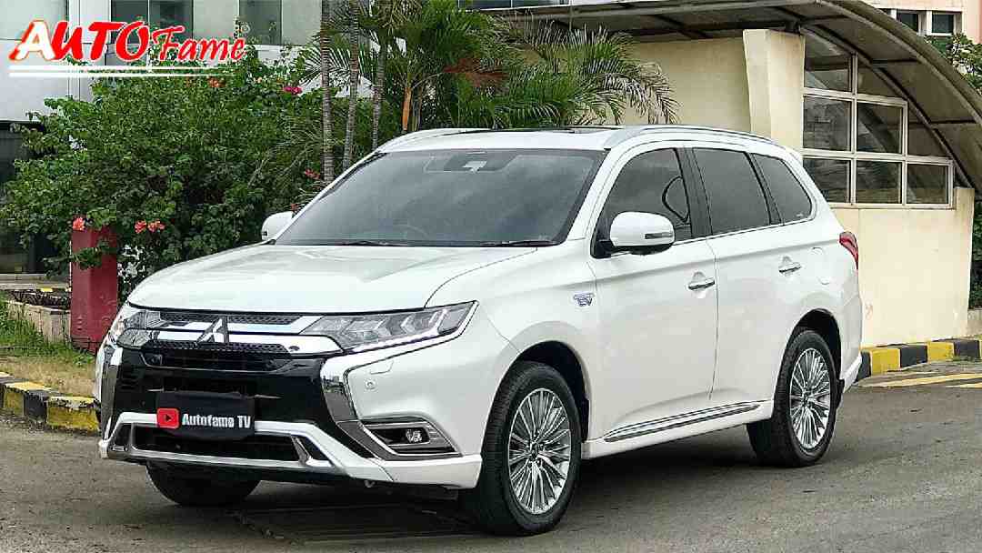 2019 Mitsubishi Outlander Sport 2.4 - Foto 1 dari 10