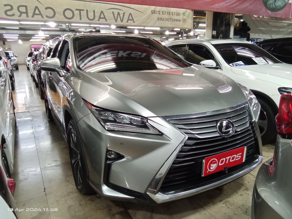 2016 Lexus RX 200t 2.0 - Foto 1 dari 6