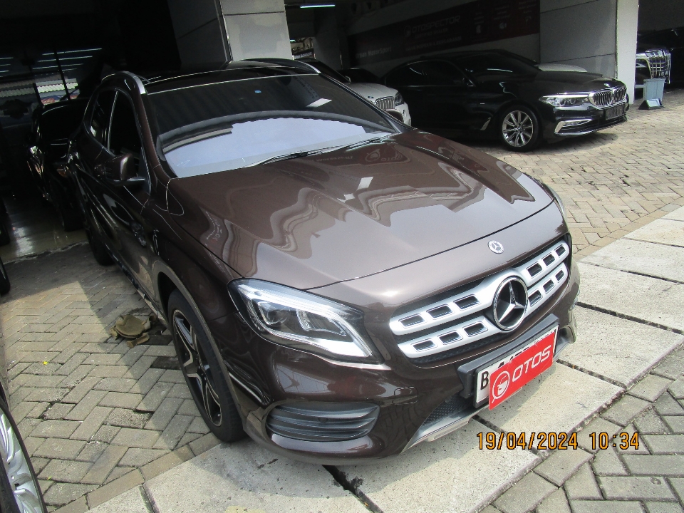 2017 Mercedes-Benz GLA200 1.6 - Foto 1 dari 6
