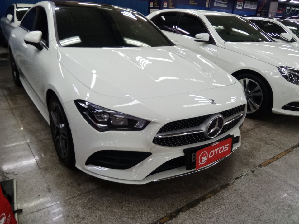 2020 Mercedes-Benz CLA200 1.3 - Foto 1 dari 6