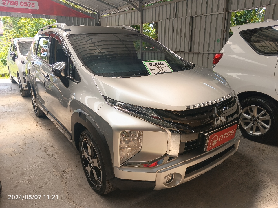 2020 Mitsubishi Xpander 1.5 Cross - Foto 1 dari 6
