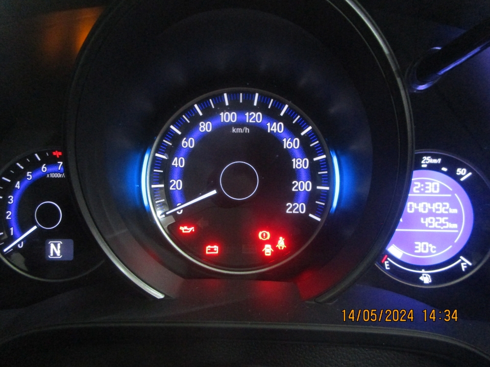 Foto Mobil Bekas Odometer Honda Jazz 1.5 RS tahun 2018