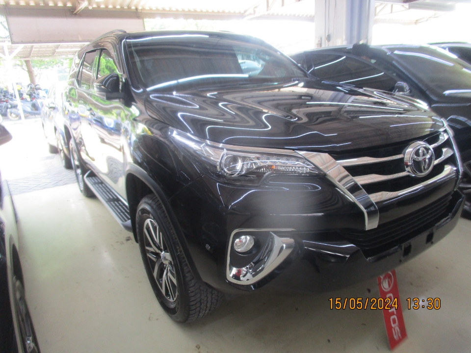 2018 Toyota Fortuner 2.4 4X2 VRZ - Foto 1 dari 6