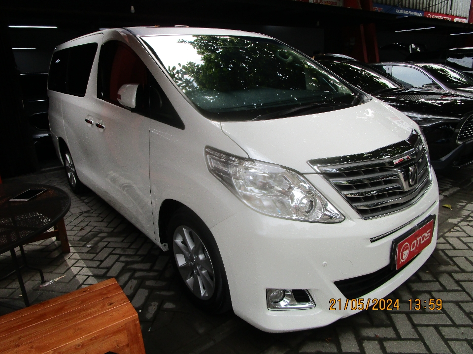 2014 Toyota Alphard 2.4 G - Foto 1 dari 6